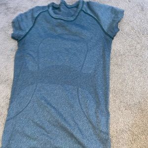 lululemon swiftly tech short sleeve!